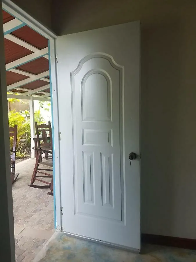 Isla Saona Vandrarhem Mano Juan